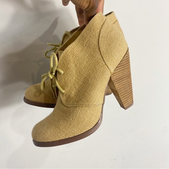 Seychelles Bismouth Burlap Booties - Picture 5 of 9